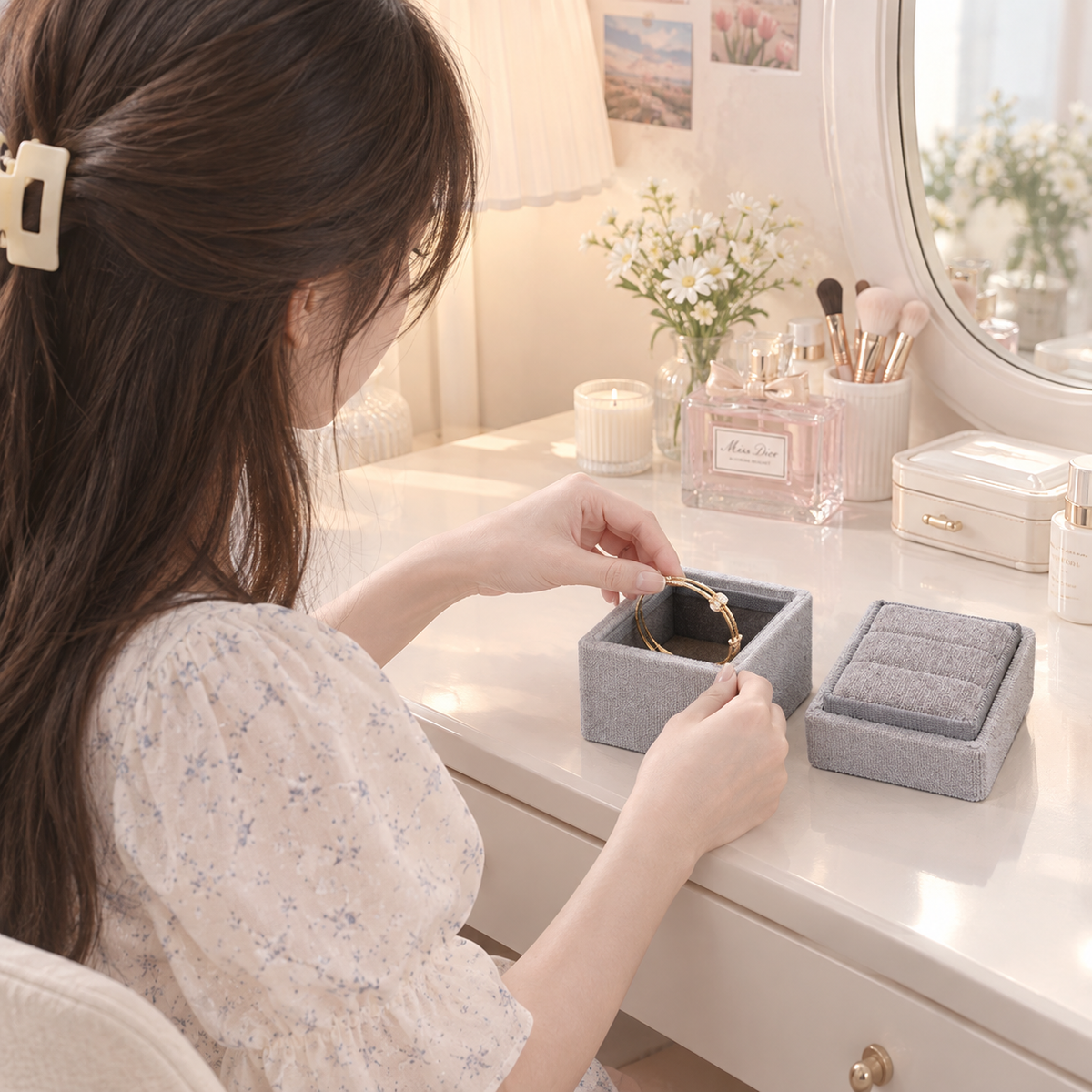Velvet Square Ring Box